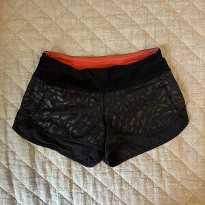 Women's lululemon Speed Up Shorts, Black Leopard print, Size 4